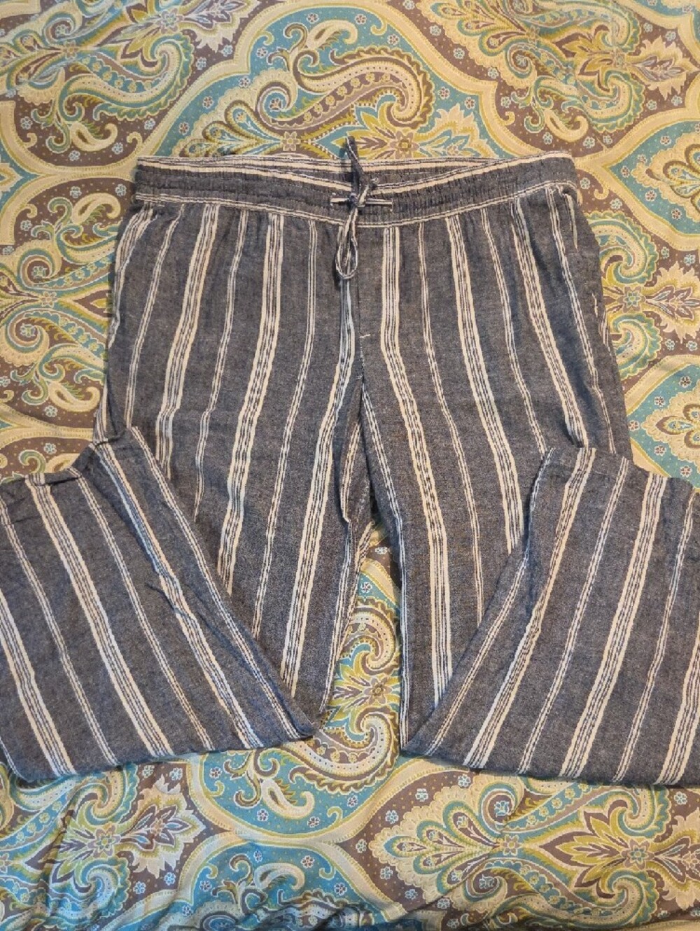 Old Navy Navy and White Vertical Stripe Women's Drawstring Trousers - Picture 2 of 5